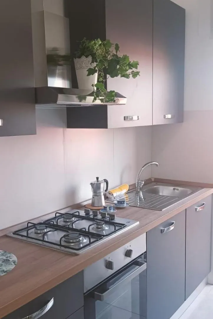 Carlo Apartment Milan 0*,  Italy
