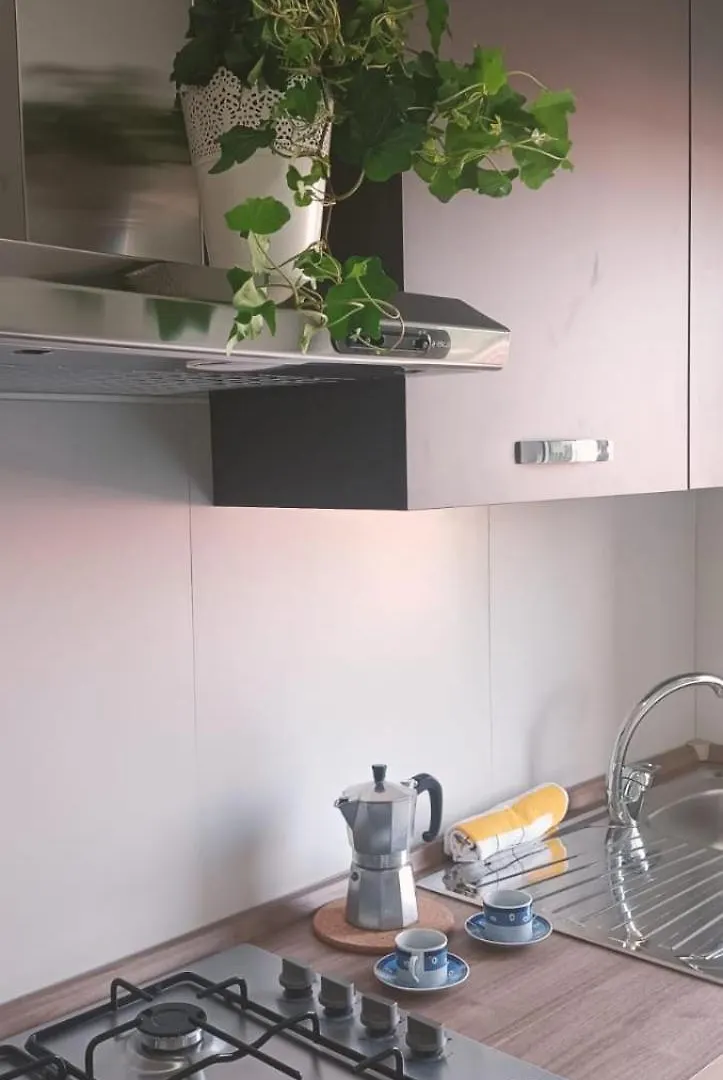 Carlo Apartment Milan 0*,  Italy